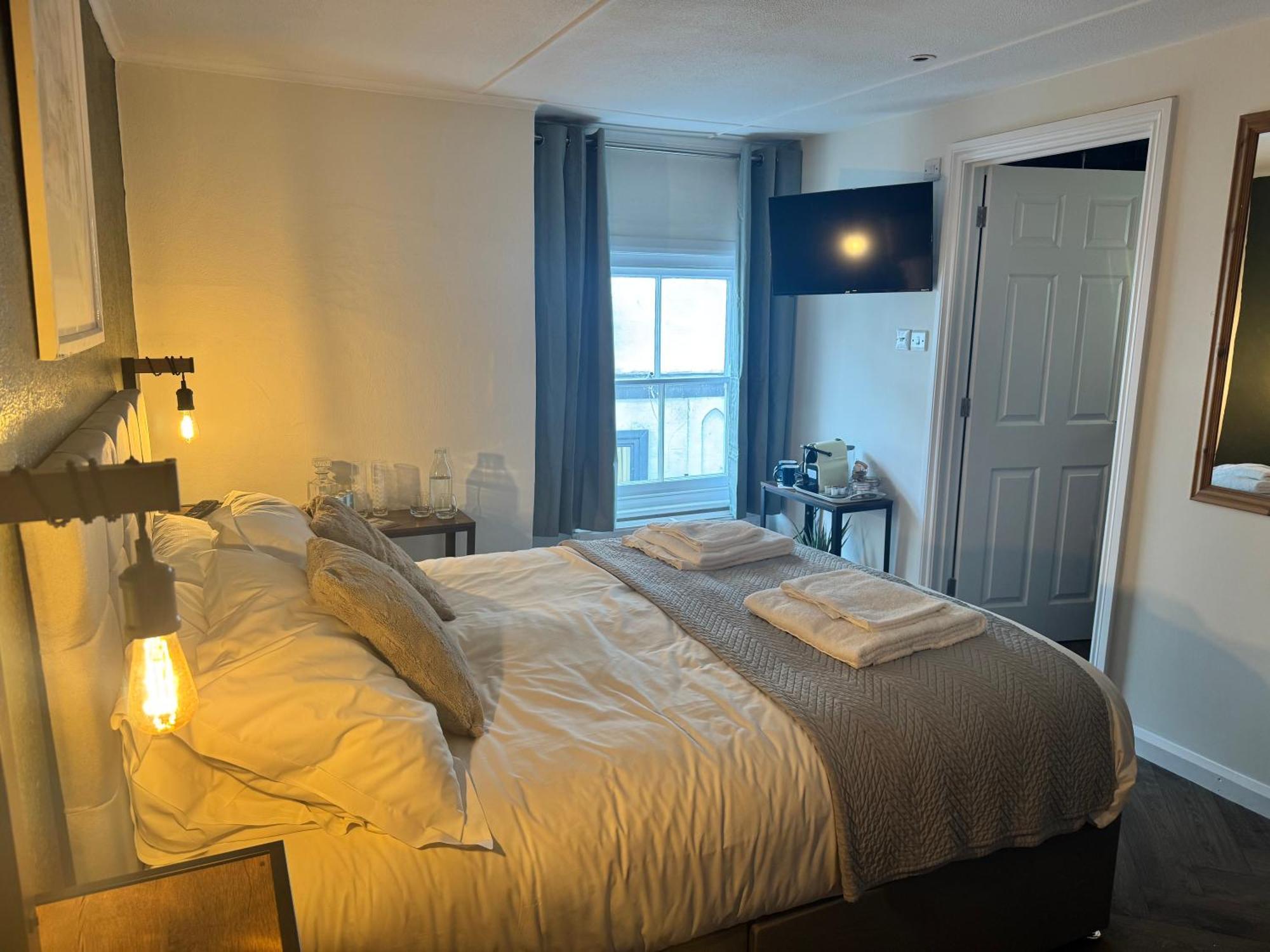 The London Inn แพดสโตว์ ภายนอก รูปภาพ