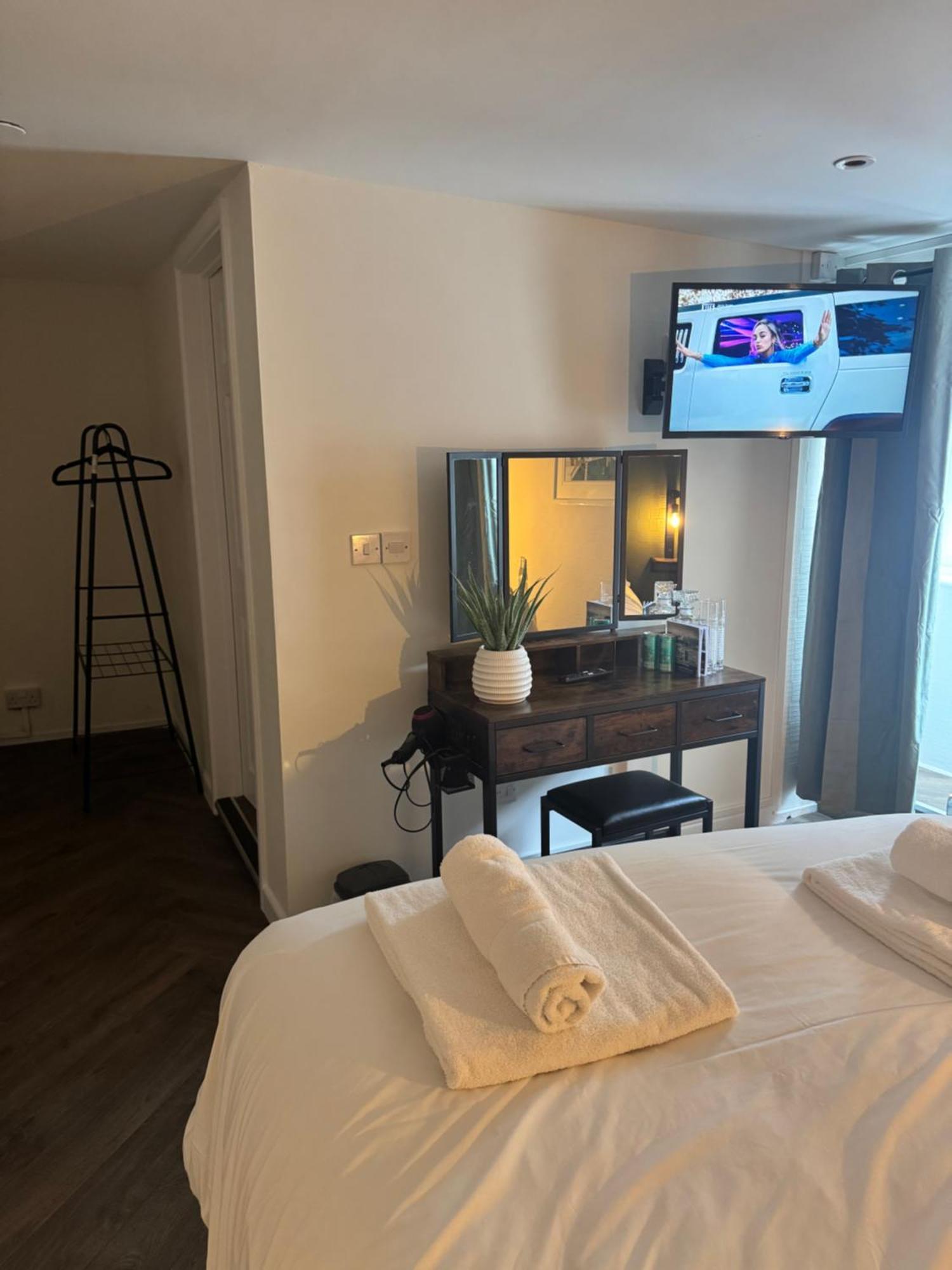 The London Inn แพดสโตว์ ภายนอก รูปภาพ