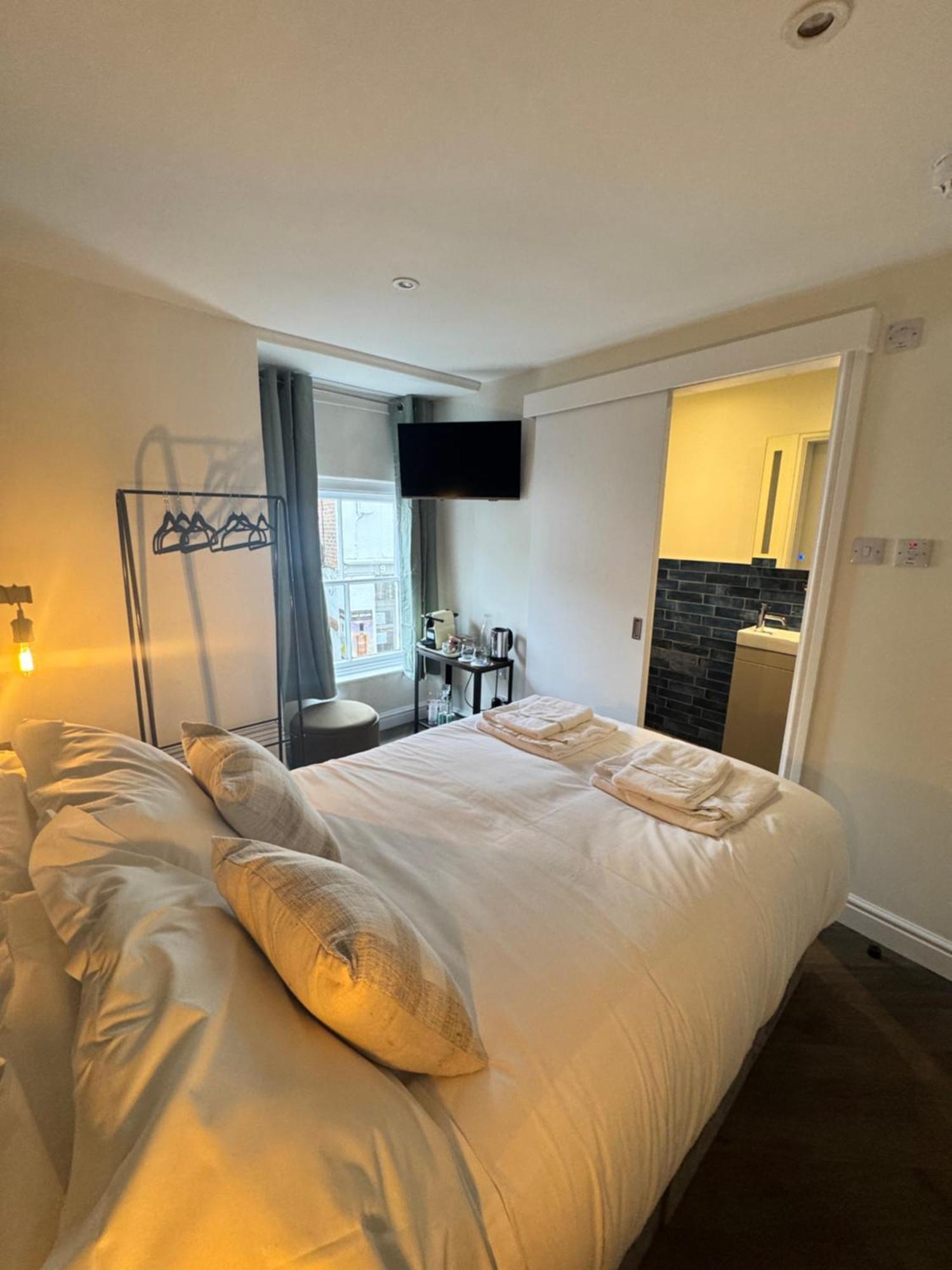 The London Inn แพดสโตว์ ภายนอก รูปภาพ